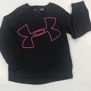 Uber Armour girls sweat shirt in 3T. Dark blue with pink emblem on front.